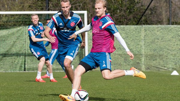 与张凡合影 与张凡合影